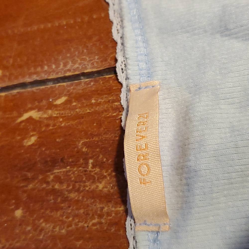 Small Tops - Picture 12 of 12